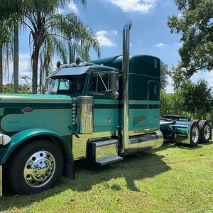 Meet your Posher, Lawrence